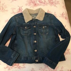 Women’s Sonoma Distressed Denim Jacket with Sherpa Collar